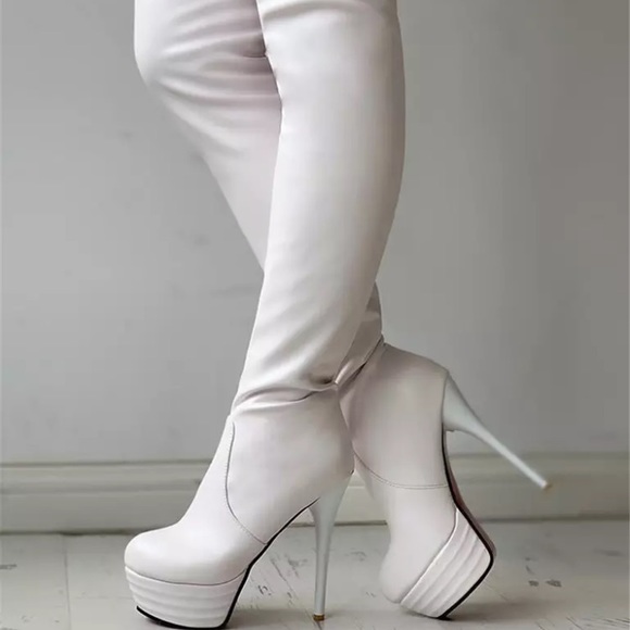 Thigh high boots - Picture 4 of 13